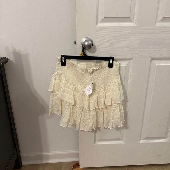 Cream Ruffled Skort - Picture 2 of 2
